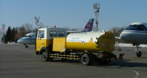 Aircraft bowser АТЗ-6,5