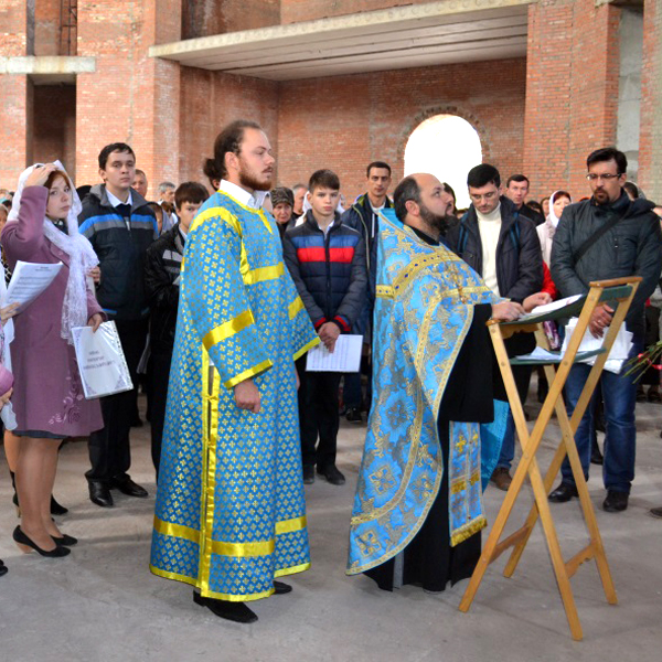 Престольный праздник в новом храме